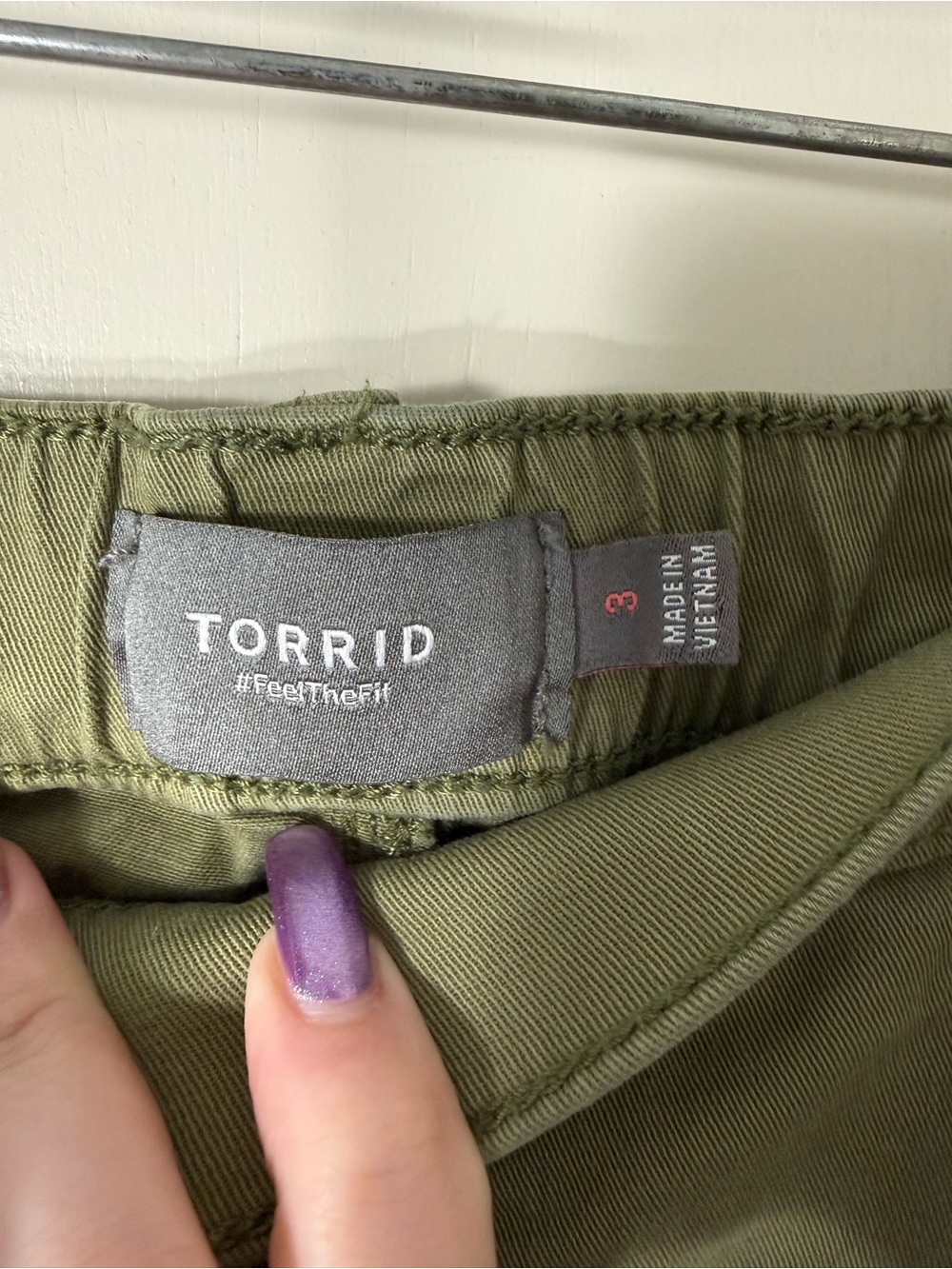 torrid Olive Green Cargo Shorts Plus Size 3X - Picture 3 of 8